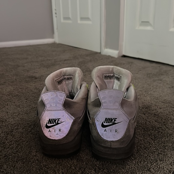 Air Jordan 4 neon - Picture 3 of 4